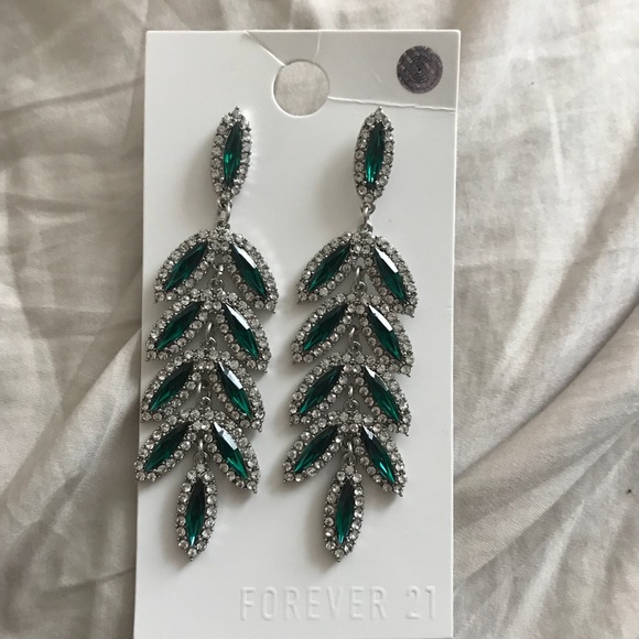 Forever 21 Earrings - Picture 2 of 2